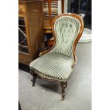 VICTORIAN CARVED WALNUTWOOD FRAMED SPOON BACK NURSING CHAIR