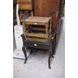 AN EARLY TWENTIETH CENTURY PIANO STOOL AND AN OAK STOOL