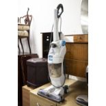 VAX TRIO UPRIGHT VACUUM CLEANER/CARPET CLEANER