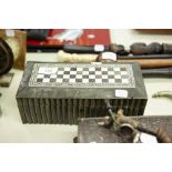 AN EARLY 20th CENTURY INDIAN BONE INLAID OBLONG BOX, WITH HINGED COVER, FACED WITH SPLIT HORN, THE