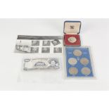 UN CIRCULATED SET OF FIVE 'UNITED KINGDOM CROWNS' 1965-1981, in hard clear plastic coin case/display