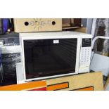 A MATZUI MICROWAVE OVEN