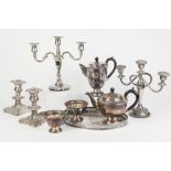 MIXED LOT OF ELECTROPLATE, comprising: PAIR OF SILVER PLATED ON COPPER CANDLESTICKS, 6" (15.2cm)