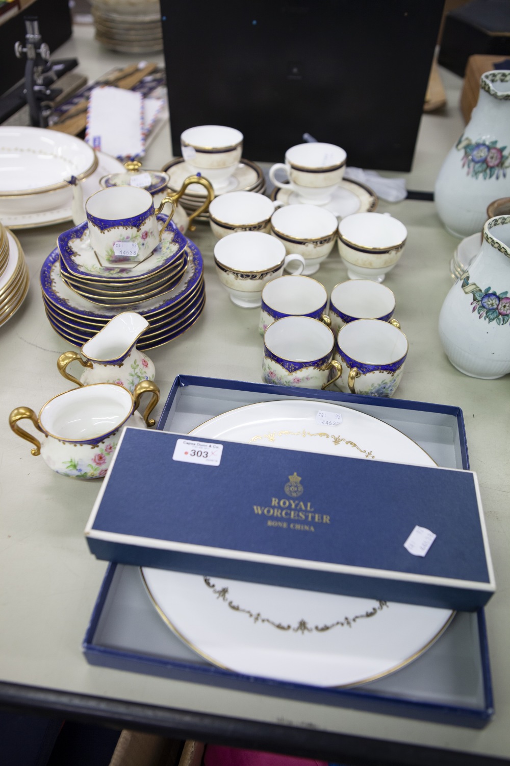 WEDGWOOD BONE CHINA TEA SET FOR SIX PERSONS, 18 PIECES, EARLY TWENTIETH CENTURY COMPOSITE TEA SET