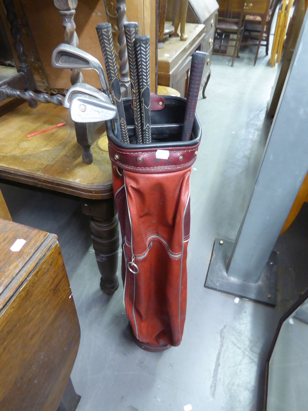 A FEW GOLF CLUBS IN BAG, ALSO A REPLICA FLAT IRON, AND THREE CLOCKS VARIOUS AND A 1950's FIRE - Image 2 of 2