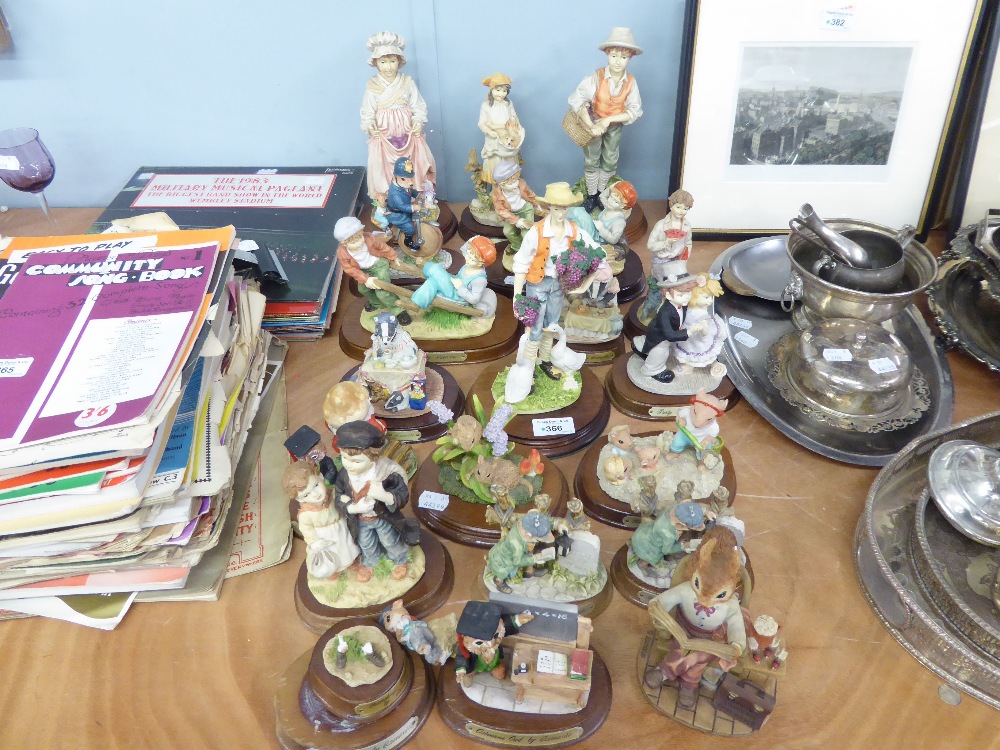 A SELECTION OF 21 LEONARDO RESIN COMPOSITION FIGURINES