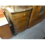 CIRCA 1930's GEORGIAN STYLE WALNUTWOOD BOW FRONTED CHEST OF FOUR GRADUATED DRAWERS, ON CABRIOLE