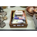 A 'FESTIVAL OF BRITAIN' CROWN COIN, BOXED, A CHURCHILL CROWN, 30 VARIOUS ELIZABETH II CROWN COINS,