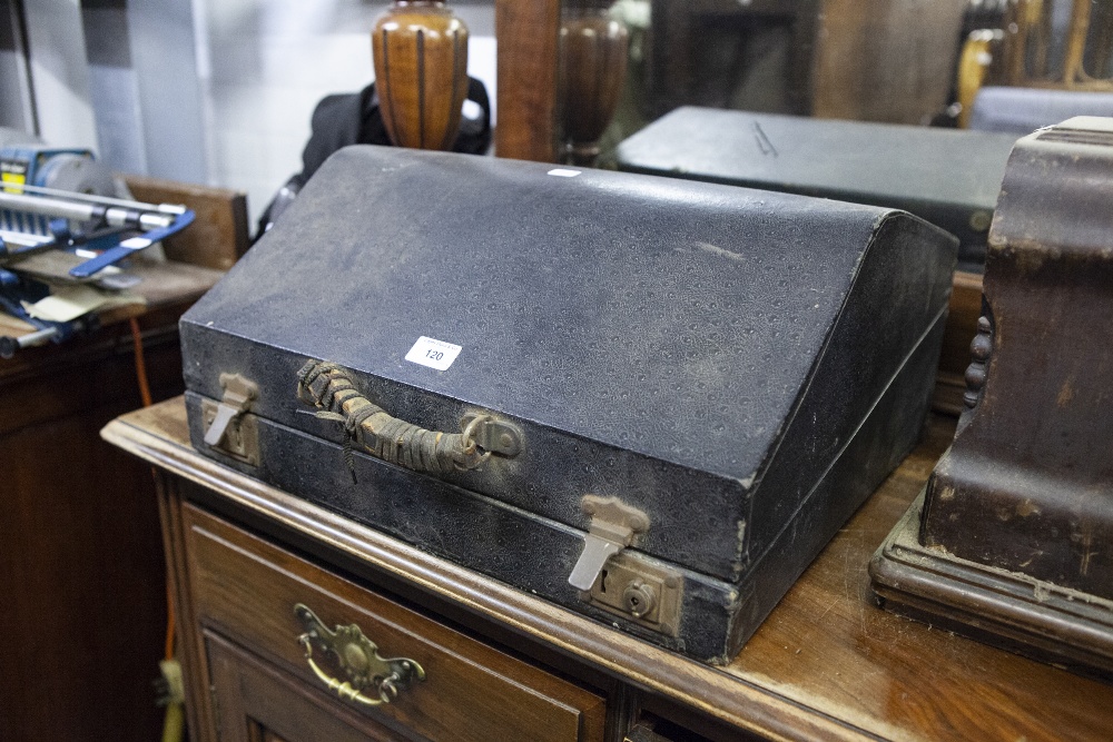 GERALDO, ITALY, EARLY TWENTIETH CENTURY 'STANDARD' PIANO ACCORDION WITH 48 BUTTONS AND JEWELED