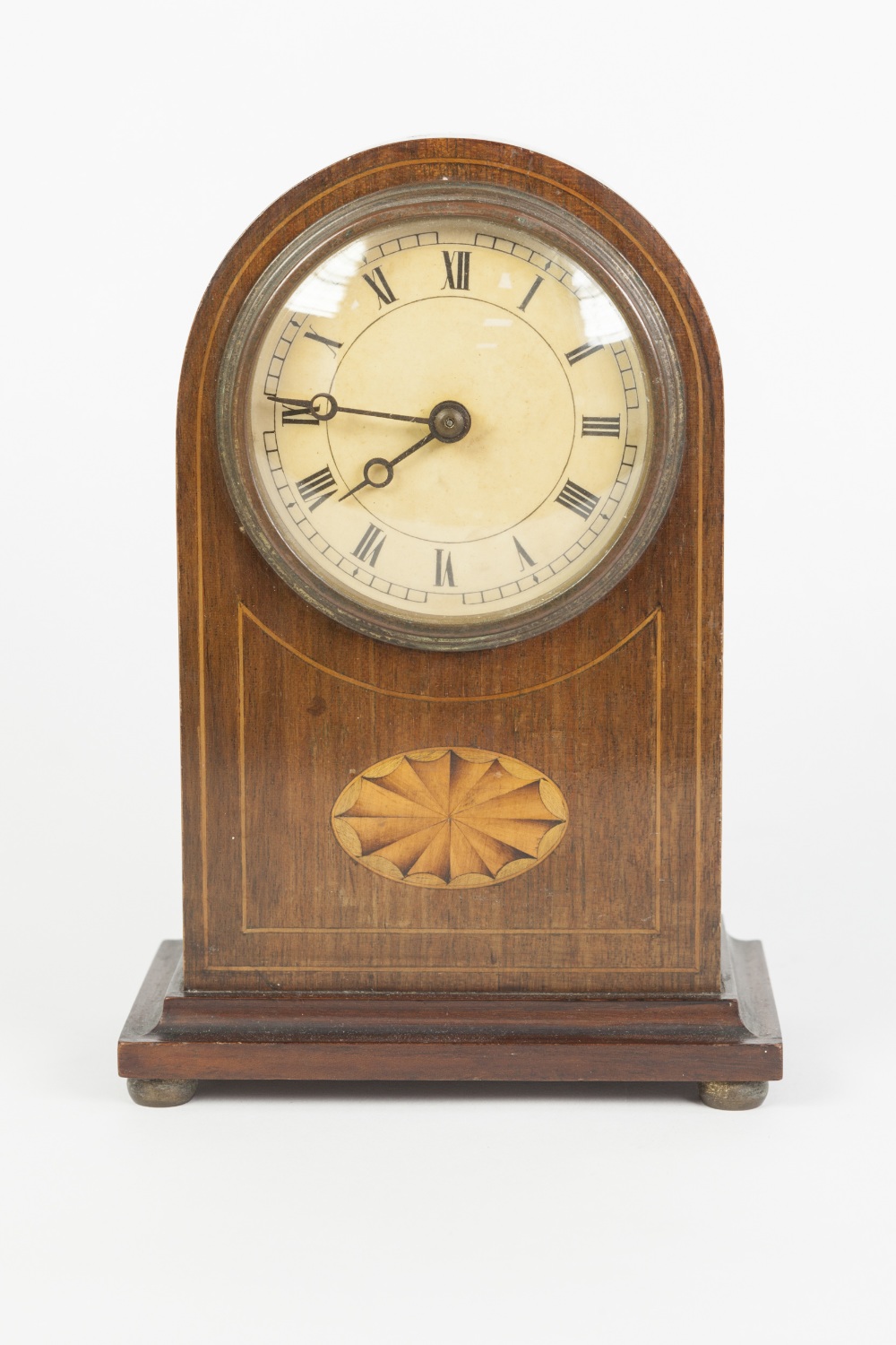 EDWARDIAN INLAID MAHOGANY SMALL MANTLE CLOCK, the 3 ¼" Roam dial powered by a drum shaped movement - Image 2 of 3