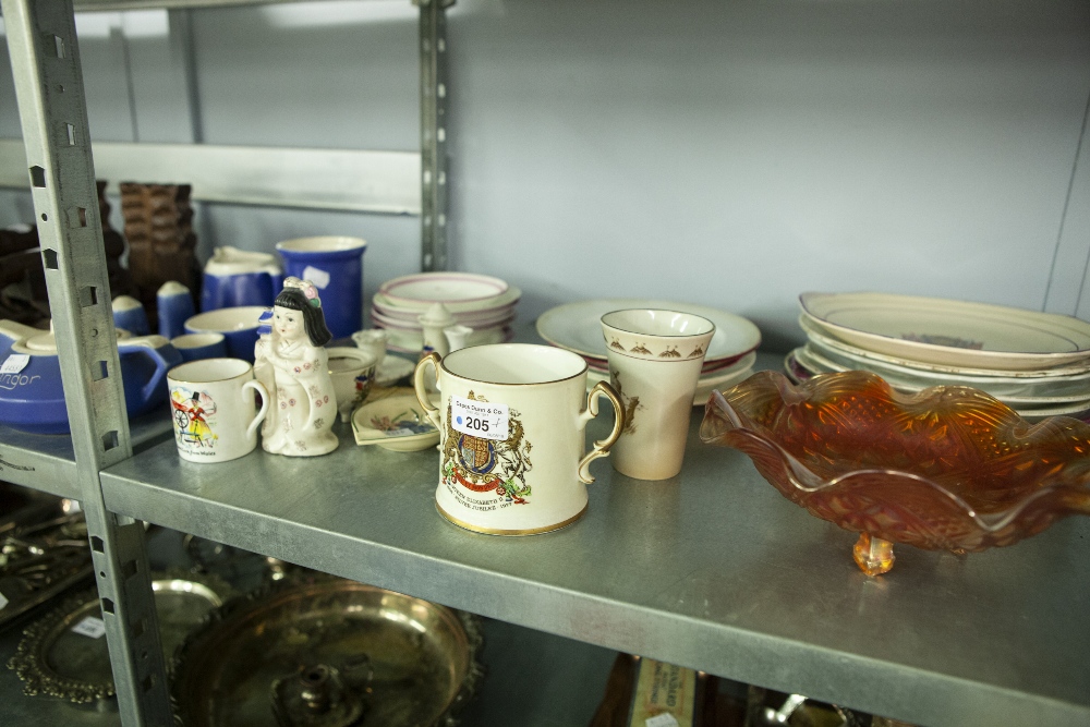 A COLLECTION OF CERAMICS TO INCLUDE; A BLUE AND WHITE TEA SERVICE, PLATES, EXHIBITION MINIATURES,