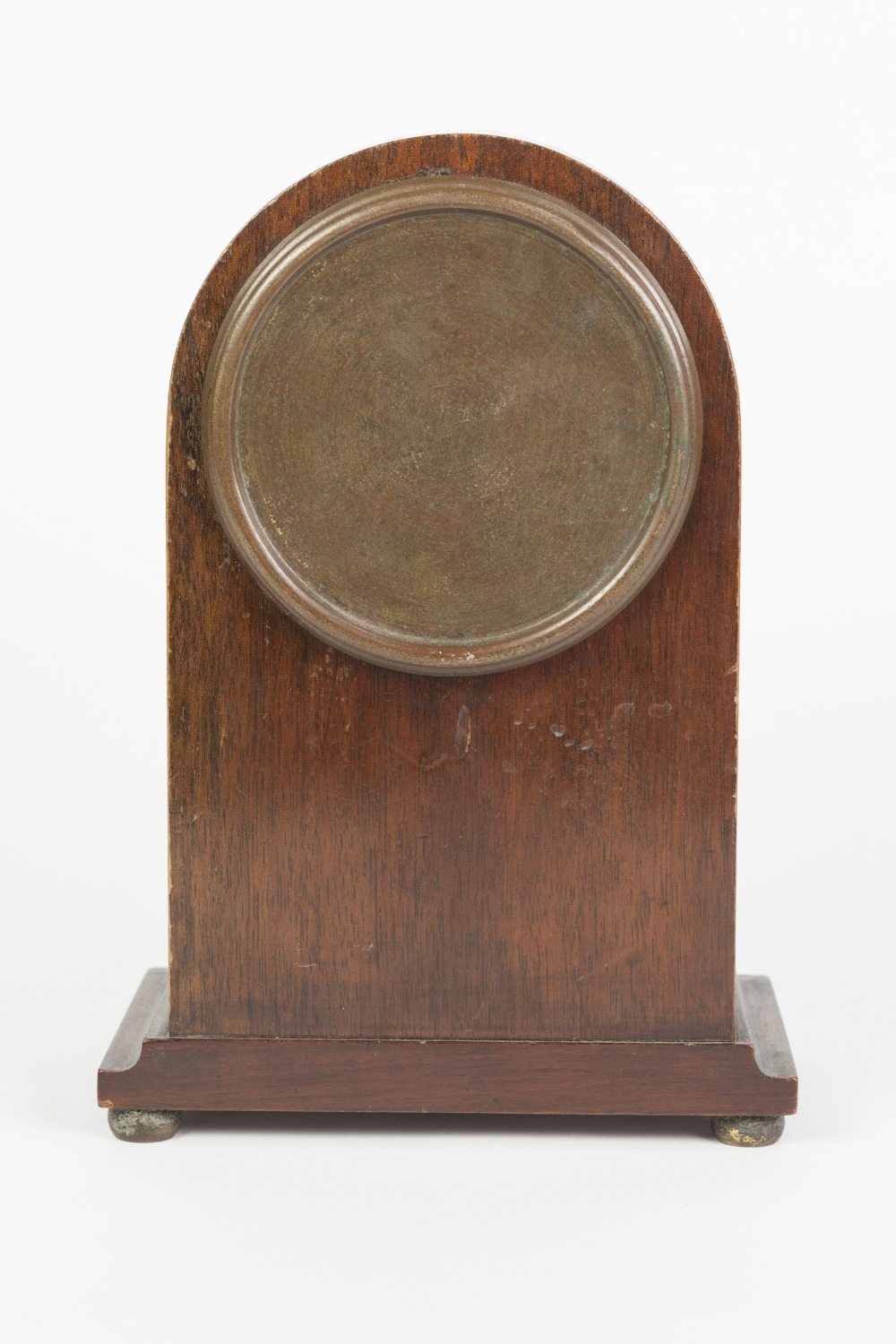 EDWARDIAN INLAID MAHOGANY SMALL MANTLE CLOCK, the 3 ¼" Roam dial powered by a drum shaped movement - Image 3 of 3