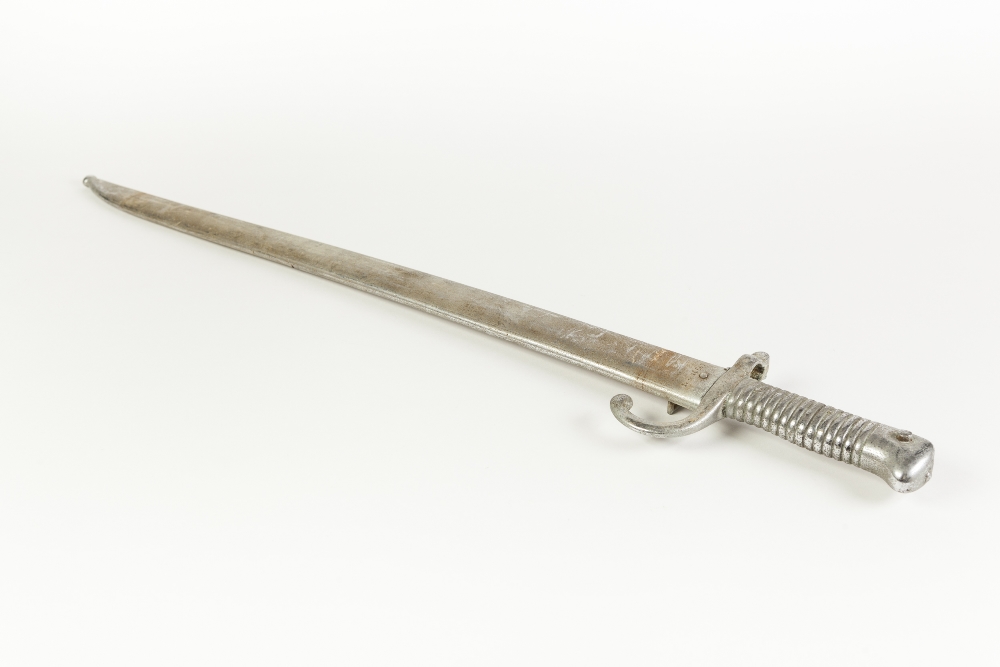 NINETEENTH CENTURY FRENCH SWORD BAYONET, with slightly curbed single edge blade, inscribed 'Mre