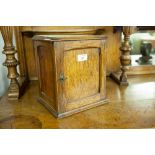 VICTORIAN/EDWARDIAN OAK HUMIDOR CABINET, THE HINGE LID REVEALING A ROYAL DOULTON (LAMBETH) TOBACCO