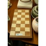 CHESS SET IN CHESS BOARD BOX