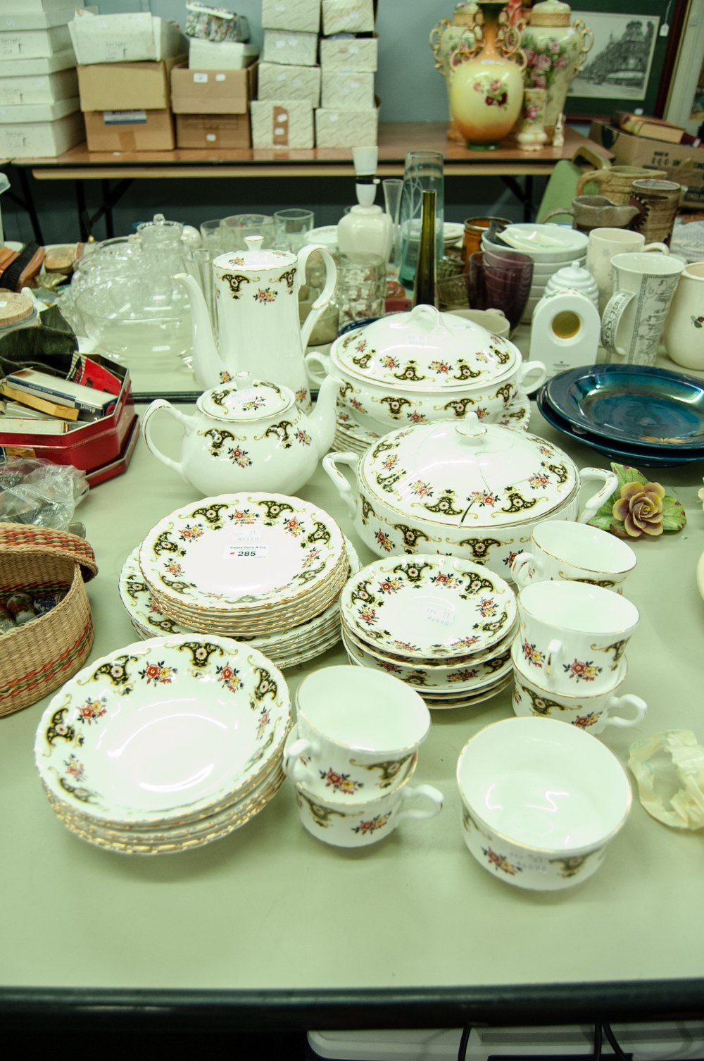 ROYAL STAFFORD 'BALMORAL' DINNER SERVICE SET, APPROXIMATELY 41 PIECES