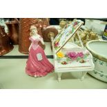 ROYAL ALBERT 'OLD COUNTRY ROSES' MUSICAL PIANO AND A ROYAL WORCESTER FIGURINE 'ELIZABETH' (2)