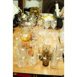 QUANTITY OF CUT AND PLAIN WINE GLASSES AND TUMBLERS