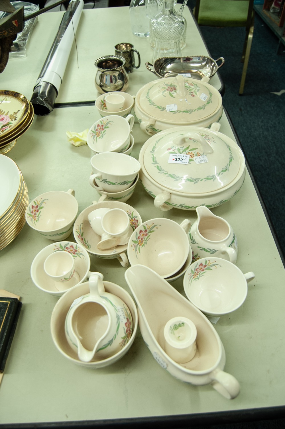 TWENTY FOUR PIECES OF ROYAL DOULTON FAIRFIELD PATTERN POTERY TEA AND DINNER WARES, including: A PAIR