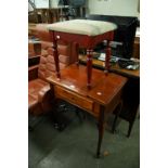 A 1930'S TABLE ENCLOSED SINGER SEWING MACHINE, ON CABRIOLE LEGS, 25 1/2" WIDE, ALSO A STOOL ON