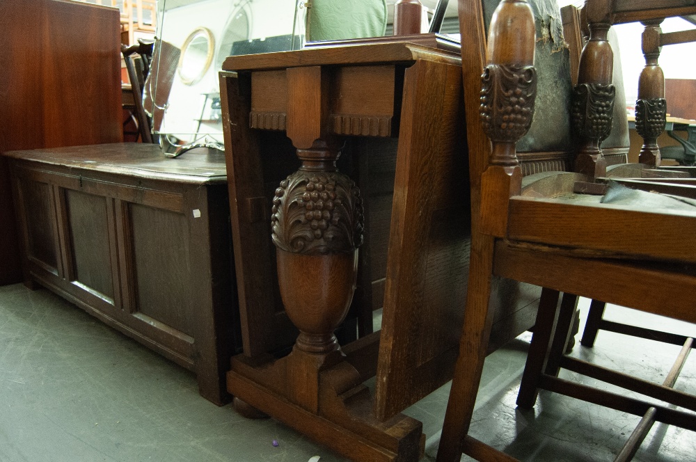 A WHITE PAINTED CIRCULAR CHEVAL TOILET MIRROR AND A BLACK WROUGHT IRON TABLE LAMP AND A STORK - Image 2 of 2