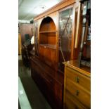 A MAHOGANY REPRODUCTION WALL DISPLAY CABINET AND DRINKS UNIT, THE TOP WITH CENTRAL ARCH, WITH