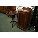 A MAHOGANY CIRCULAR TRI-POD OCCASIONAL TABLE WITH PIE CRUST EDGE AND A BEDSIDE CABINET WITH SINGLE