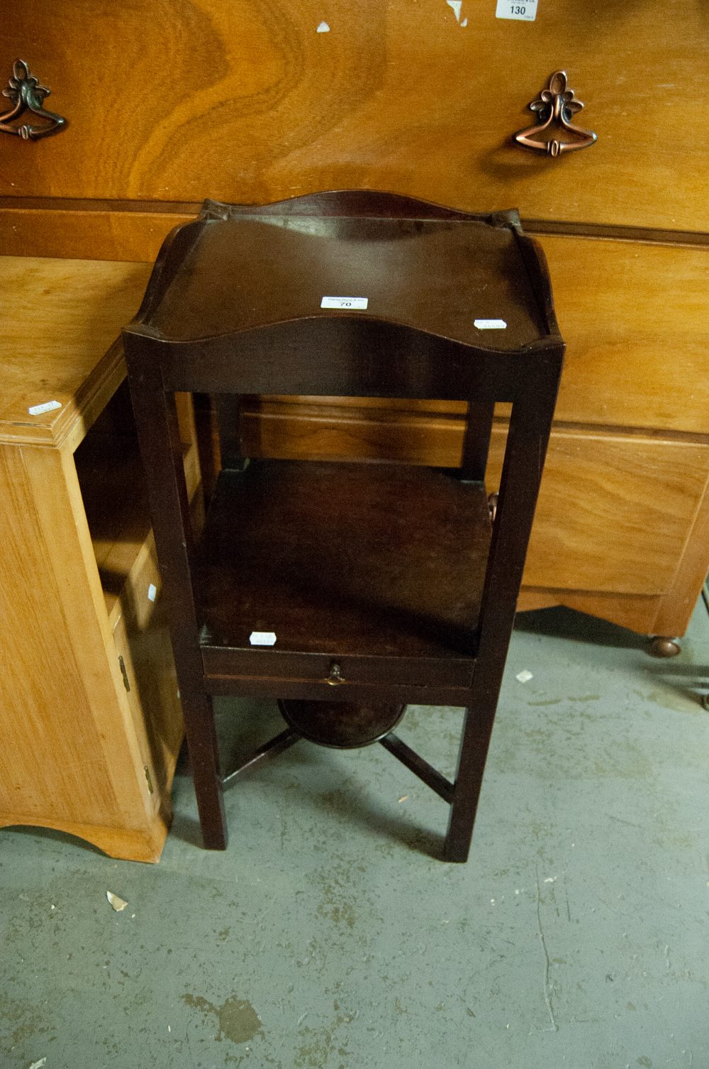 A LATE GEORGIAN MAHOGANY SQUARE TOP WASHSTAND