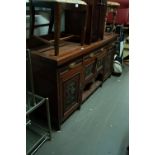 AN EARLY TWENTIETH CENTURY MAHOGANY SIDEBOARD, RAISED BACK, ONE LONG AND TWO SHORT DRAWERS, ONE