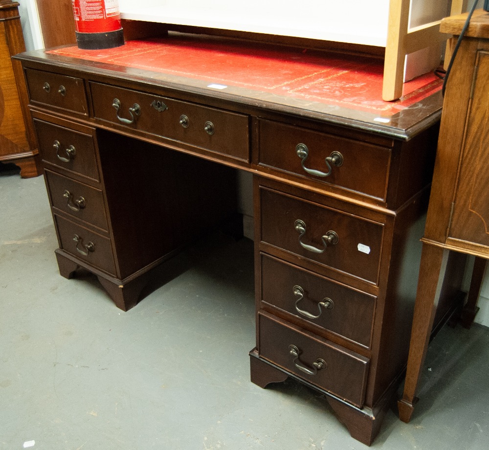 A REPRODUCTION MAHOGANY TWIN PEDESTAL DESK