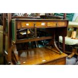 A MODERN REPRODUCTION 'SOFA TABLE' STYLE LOW TABLE WITH LEATHER INSET TOP FLAP TOP