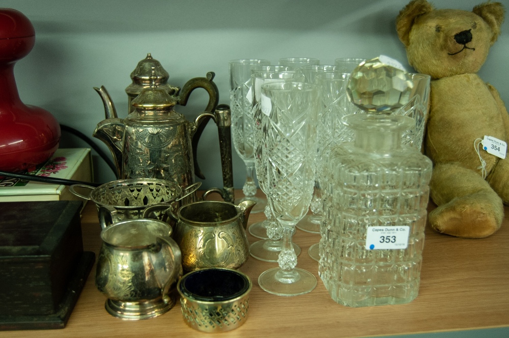 TEN CUT GLASS CHAMPAGNE FLUTES, A DECANTER AND SIX ITEMS OF ELECTROPLATE (17)