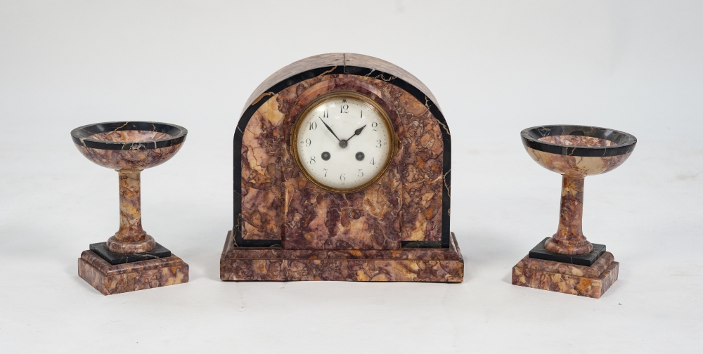 EARLY 1900s FRENCH VEINED BLACK AND PINK MARBLE CASE MANTEL CLOCK, with a pair of flanking