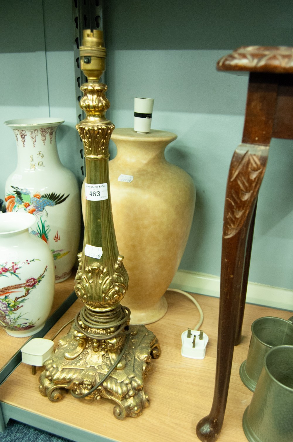 BRASS TABLE LAMP BASE, A PORCELAIN BALUSTER EXAMPLE WITH CREAM SPONGED DECORATION (2)