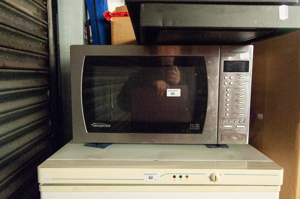 PANASONIC STAINLESS STEEL MICROWAVE OVEN