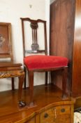 EDWARDIAN MAHOGANY SINGLE CHAIR, WITH PIERCED SPLAT BACK