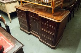 VICTORIAN OAK DOUBLE PEDESTAL DESK WITH TWO SHORT DRAWERS OVER ONE DEEP DRAWER TO EACH SIDE OF A