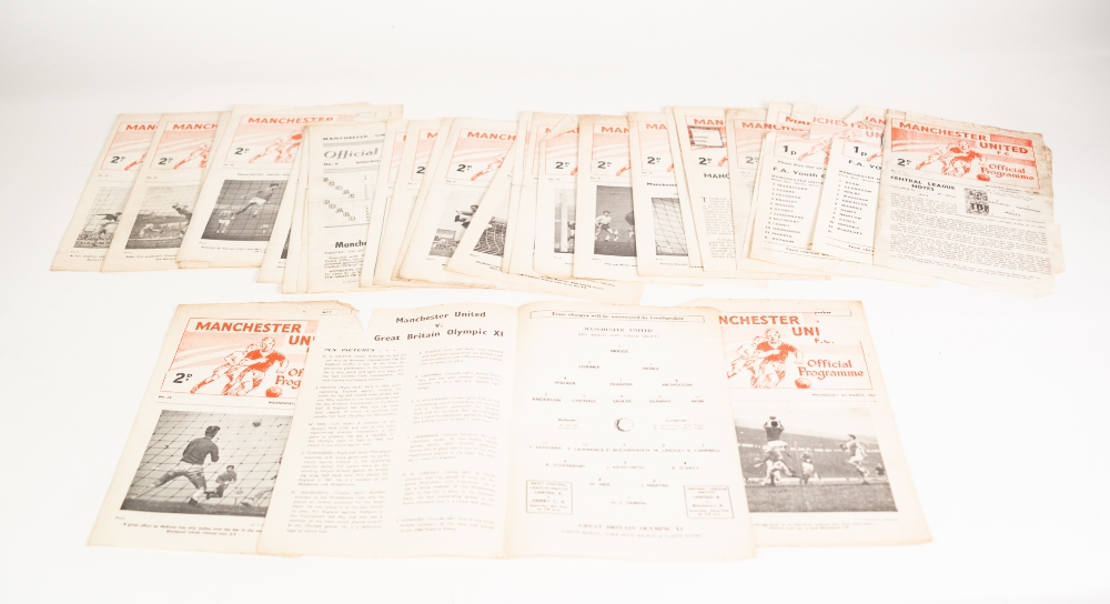 NINE MANCHESTER UNITED RESERVE HOME PROGRAMMES SEASON 1962/63 all without tokens, 15 from season