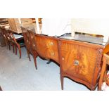 REGENCY STYLE DINING ROOM FURNITURE, COMPRISING; FOUR SINGLE CHAIRS, D-ENDED PEDESTAL DINING TABLE