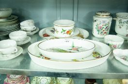 FIVE PIECES OF ROYAL WORCESTER TO INCLUDE; TWO EVESHAM OVEN TO TABLE ITEMS (5)