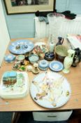 MIXED LOT TO INCLUDE; CERAMICS AND GLASS, WEDGWOOD, JELLY MOULD, CUT GLASS VASE ETC.....
