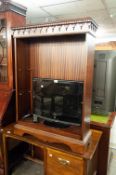 A REPRODUCTION MAHOGANY BOOKCASE HAVING THREE SHELVES AND TWO SMALLER EXAMPLES (3)