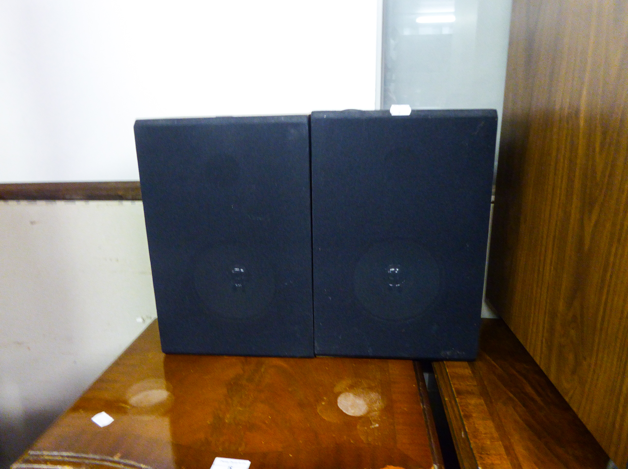 A STACKING STEREO SYSTEM BY SANYO, WITH GLASS FRONTED CABINET INCLUDING RECORD TURNTABLE AND SOME LP - Image 3 of 3