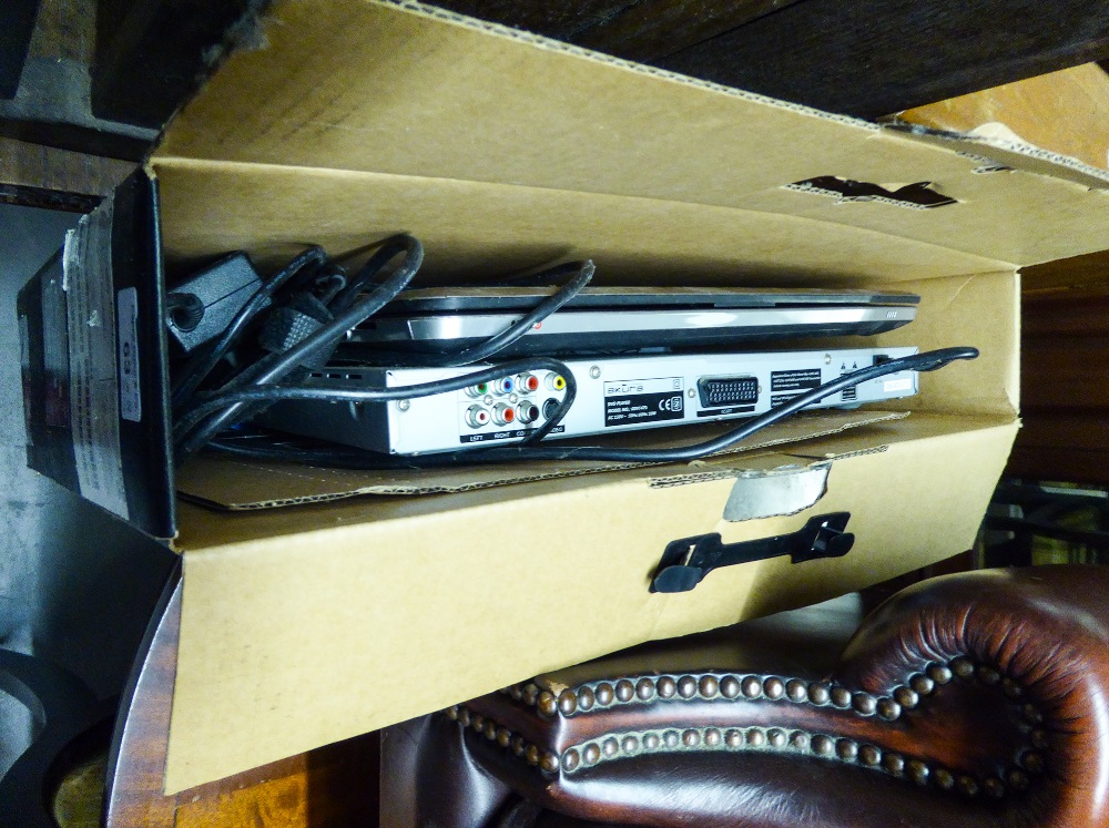 A HP COMPUTER NOTEBOOK PC, BOXED AND A DVD PLAYER (2)