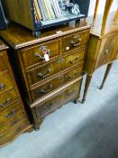 GEORGIAN STYLE MAHOGANY CHEST ON CHEST, WITH TWO SHORT AND THREE GRADUATED LONG DRAWERS, ON SHELL