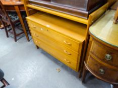 A RETRO 1970's LADDERAX SIDE UNIT HAVING 3 DRAWERS