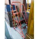 TUBULAR METAL FRAMED SET OF PLATFORM AND TWO WOODEN FOLDING STEP LADDERS