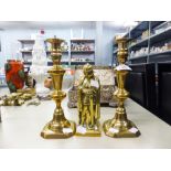 PAIR OF 19th CENTURY BRASS TABLE CANDLESTICKS WITH KNOPPED COLUMNS, ON SQUARE BASES WITH EJECTORS, 9