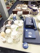 A LARGE COLLECTION OF ROYAL MEMORABILIA to include; gold plated commemorative COINS, CUPS AND