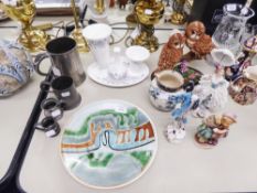 A COLLECTION OF MISC CERAMICS TO INCLUDE; A POOLE PLATE, WADE FIGURAL GROUP, DOULTON BURSLEM JUG,
